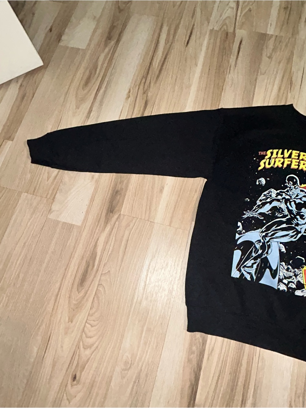 Gildan Black Crewneck Sweatshirt with Silver Surfer & Human Torch Graphic - Picture 3 of 11